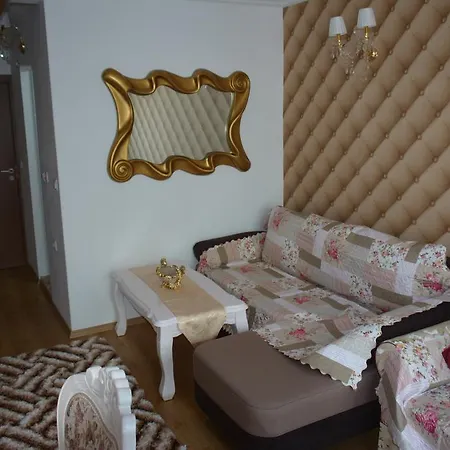 Sweet Homes 5 Apartament Apartman Napospart